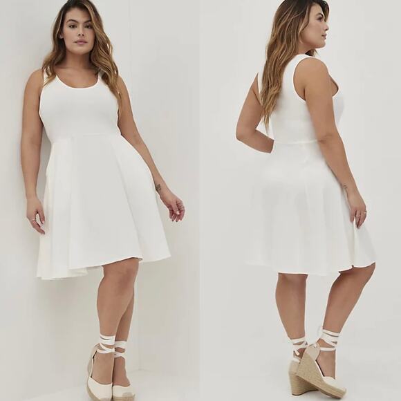 Torrid 4 (4X 26) New Sexy Foxy Scoop Neck (Off)‎ White Tank Dress w/Pockets - Picture 1 of 2